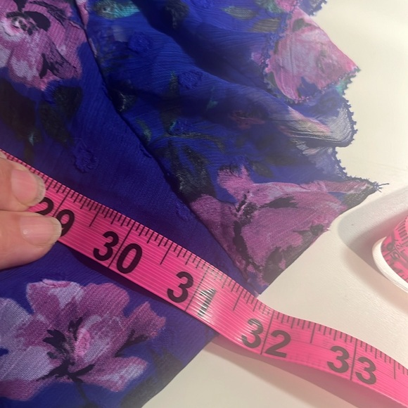 Torrid Top Blue Floral Short Sleeve Lace Trim/ Peplum NWOT Sz 5 - Picture 12 of 13